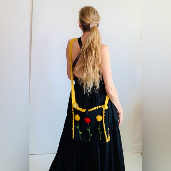 Super Beautiful 100% Wool Flower Embroidered Tote💐🌺🌷🌻 - Picture 2 of 10